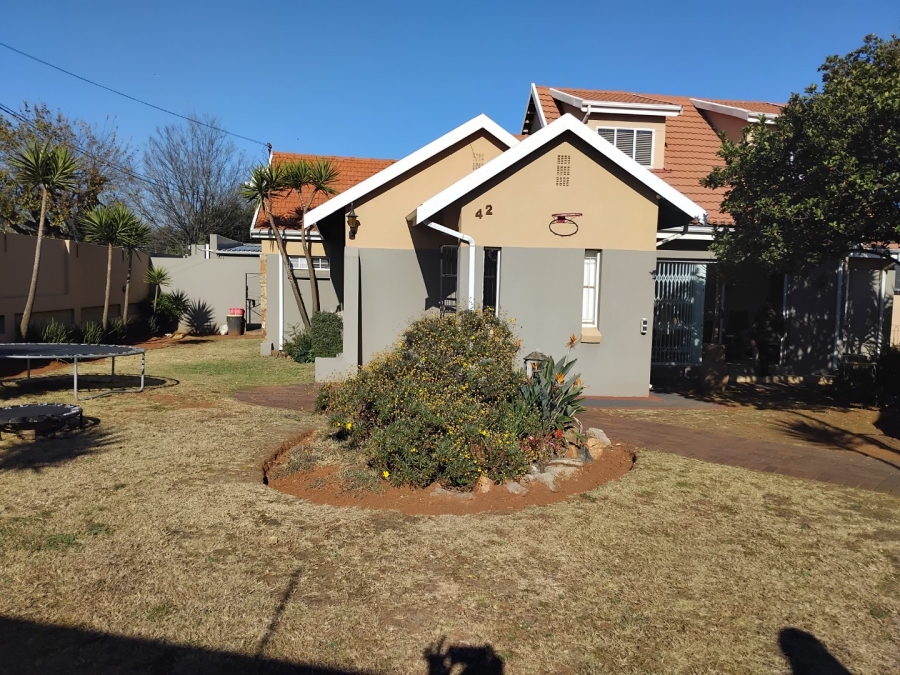 4 Bedroom Property for Sale in Sunnyridge Gauteng