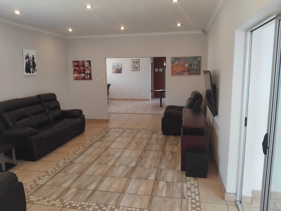 4 Bedroom Property for Sale in Sunnyridge Gauteng