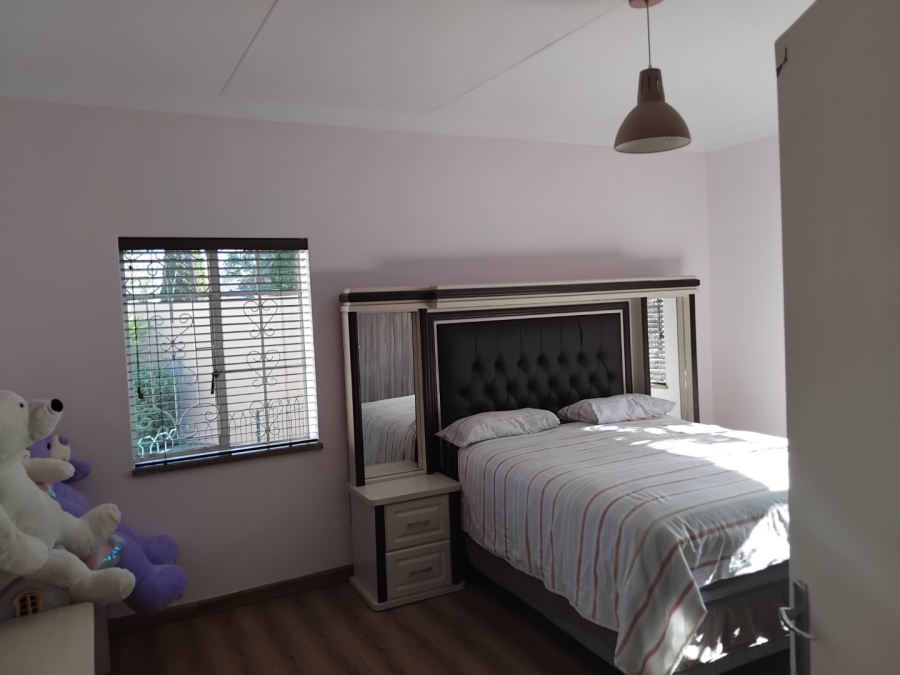 4 Bedroom Property for Sale in Sunnyridge Gauteng
