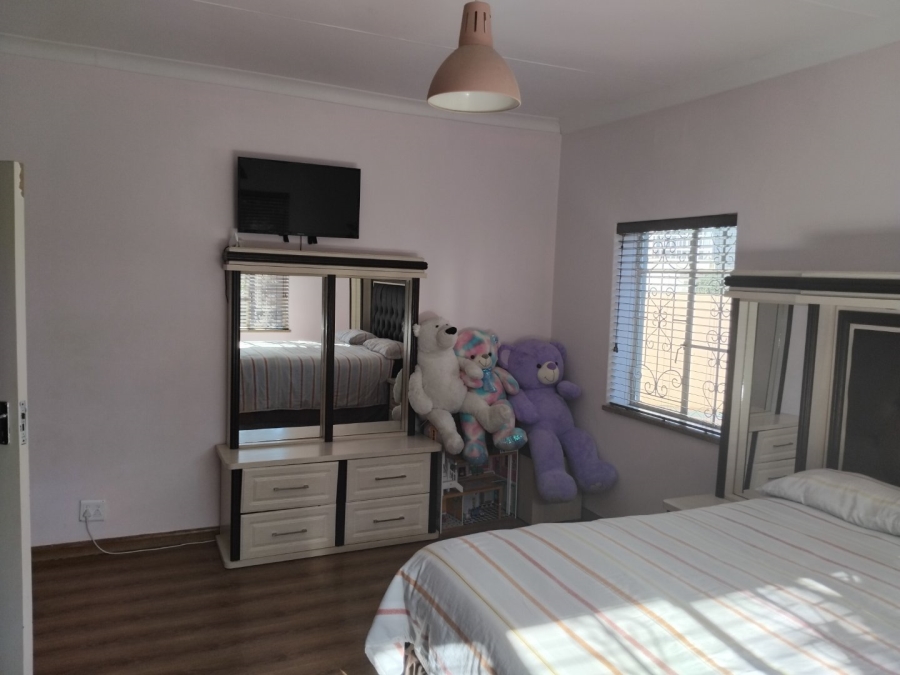 4 Bedroom Property for Sale in Sunnyridge Gauteng
