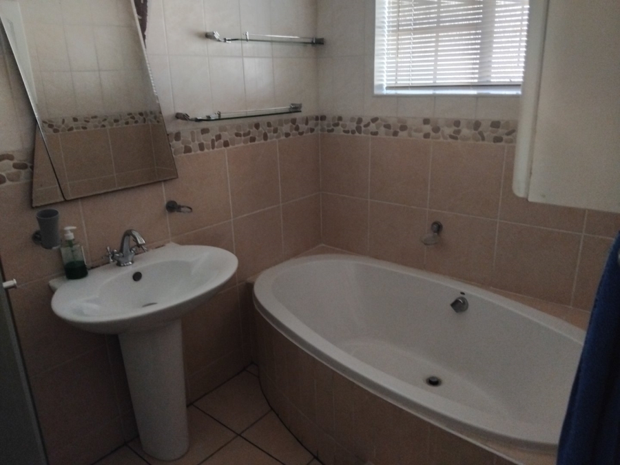 4 Bedroom Property for Sale in Sunnyridge Gauteng