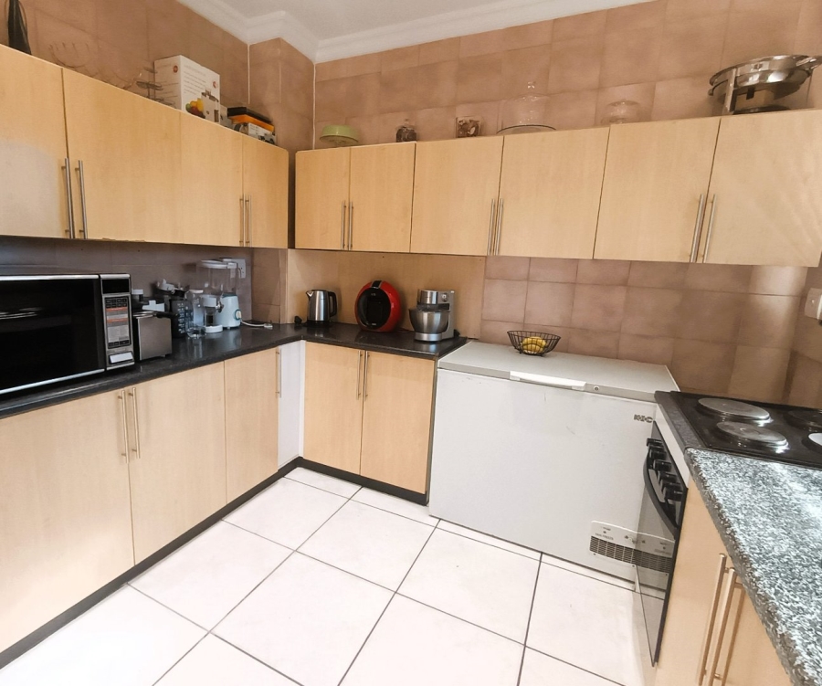 4 Bedroom Property for Sale in Laudium Gauteng