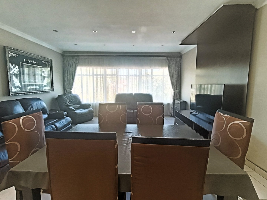 4 Bedroom Property for Sale in Laudium Gauteng