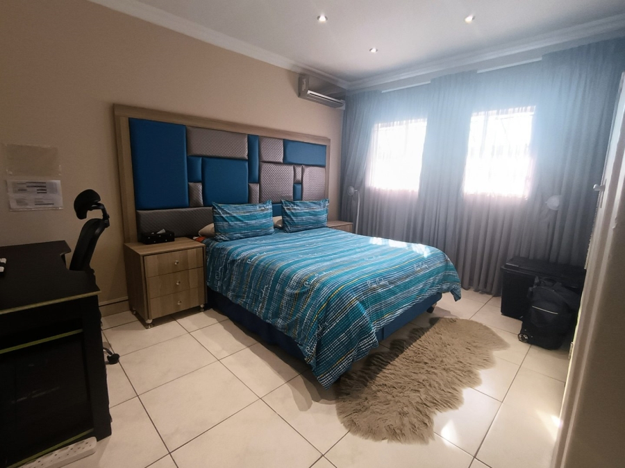 4 Bedroom Property for Sale in Laudium Gauteng