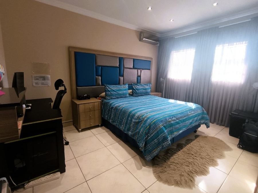 4 Bedroom Property for Sale in Laudium Gauteng