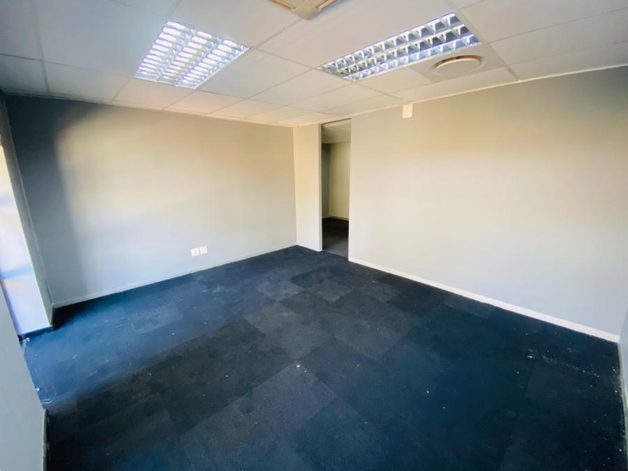To Let commercial Property for Rent in Strubensvallei Gauteng