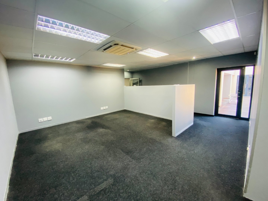 To Let commercial Property for Rent in Strubensvallei Gauteng