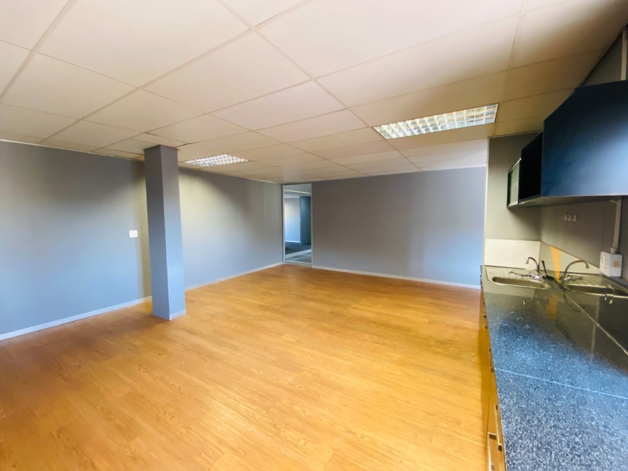 To Let commercial Property for Rent in Strubensvallei Gauteng