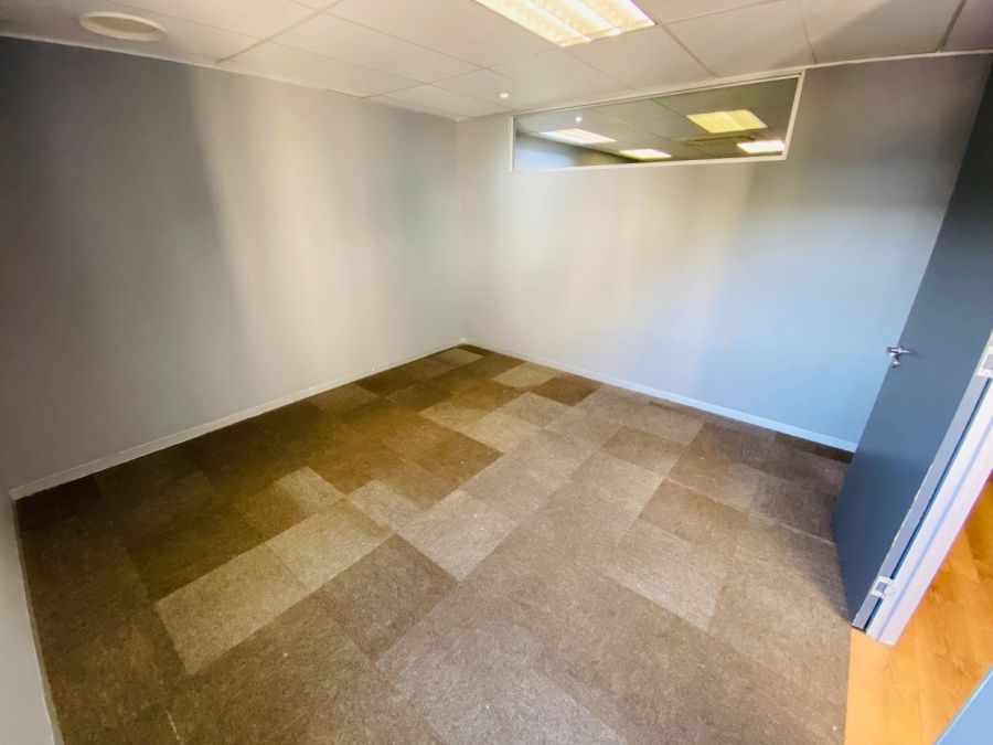 To Let commercial Property for Rent in Strubensvallei Gauteng