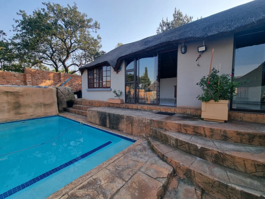 To Let 1 Bedroom Property for Rent in Mulbarton Gauteng