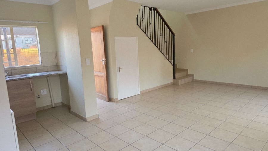 To Let 2 Bedroom Property for Rent in Raslouw Gauteng