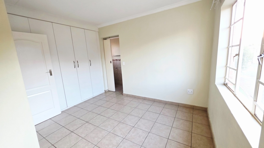To Let 2 Bedroom Property for Rent in Raslouw Gauteng