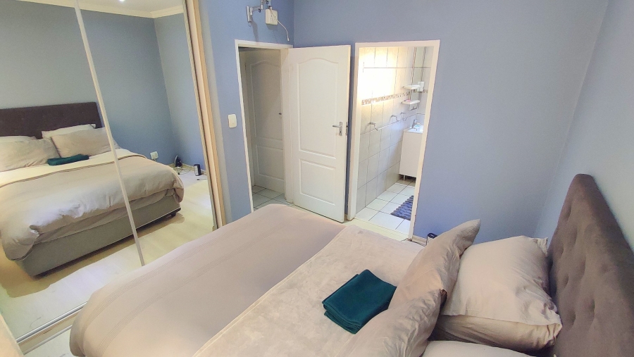 2 Bedroom Property for Sale in Monavoni Gauteng