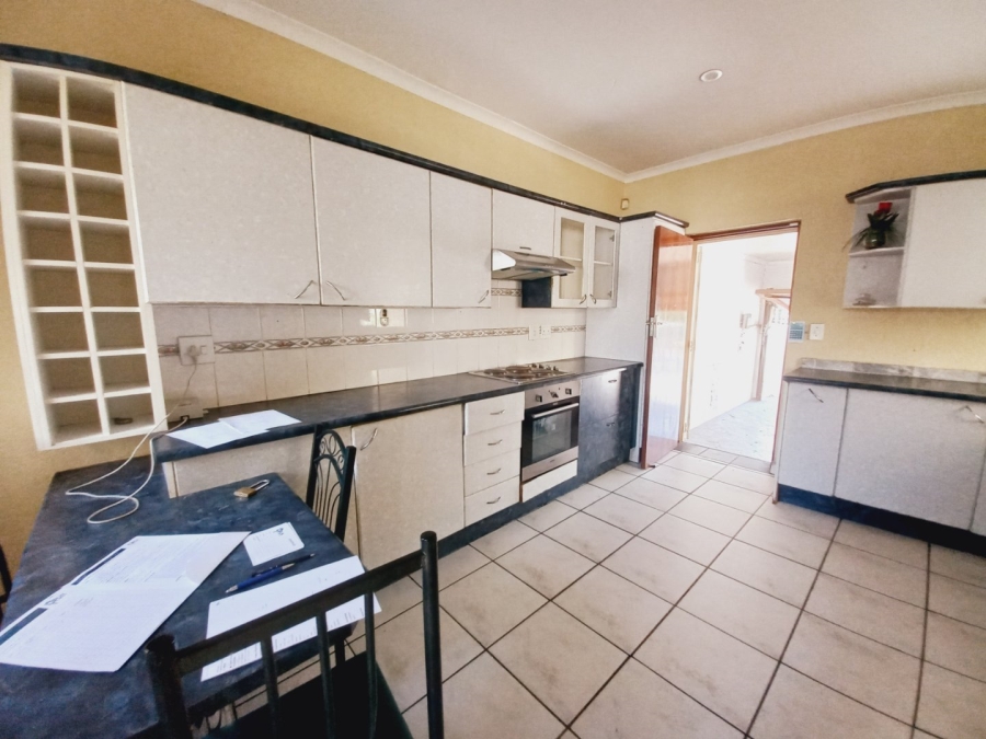 3 Bedroom Property for Sale in Edenvale Central Gauteng