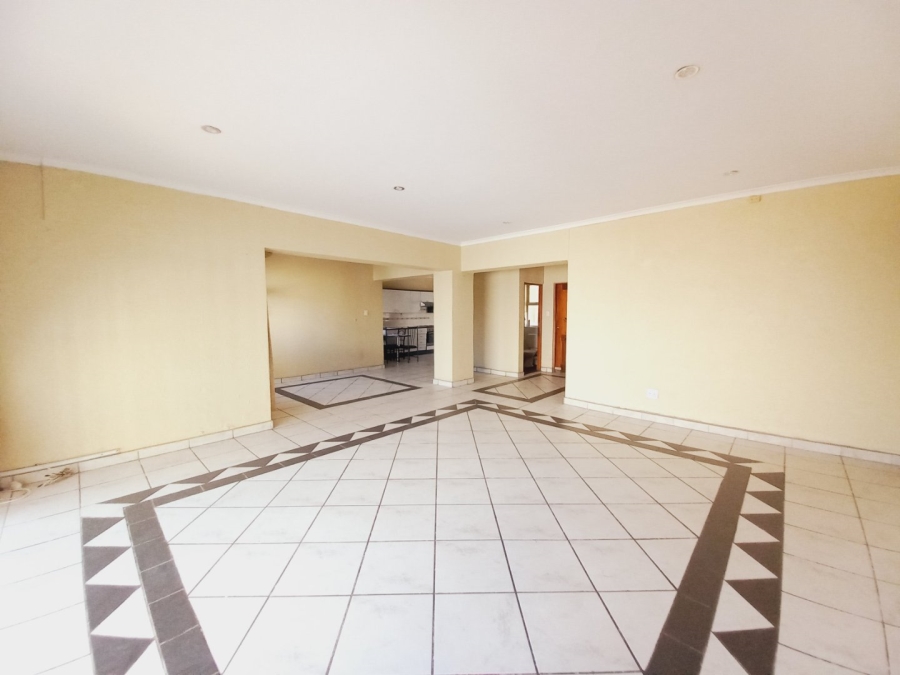 3 Bedroom Property for Sale in Edenvale Central Gauteng
