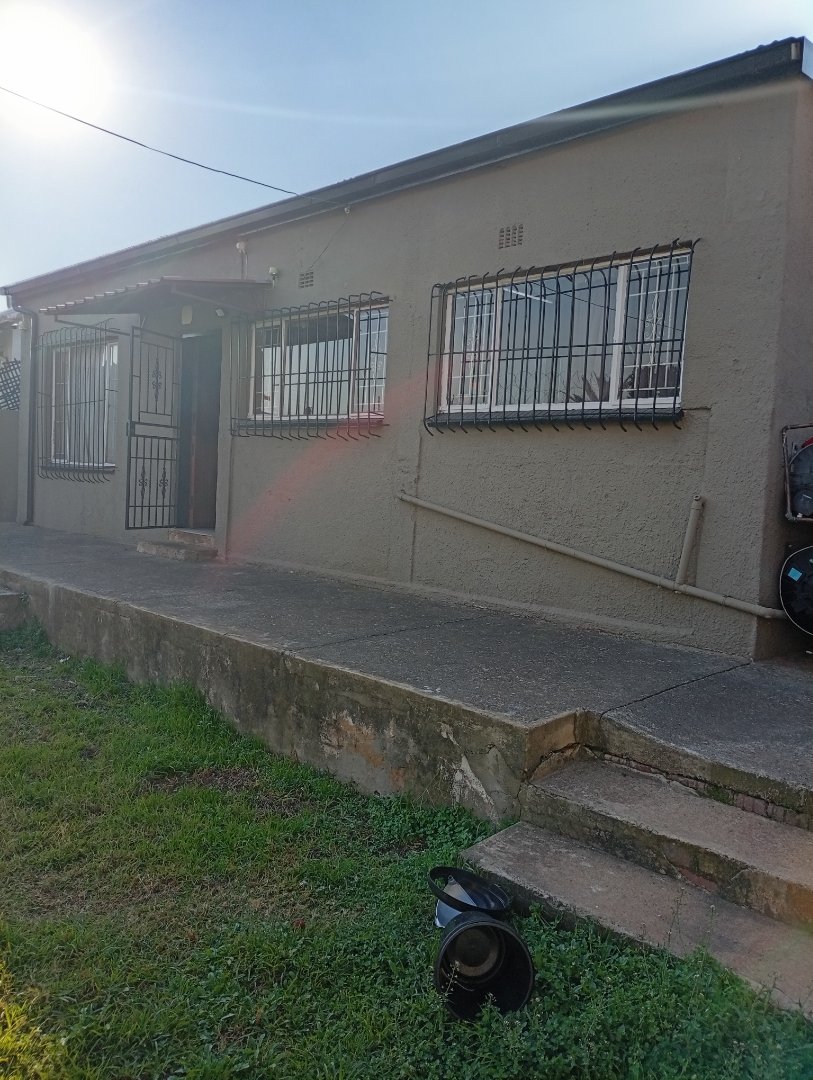 9 Bedroom Property for Sale in Brixton Gauteng