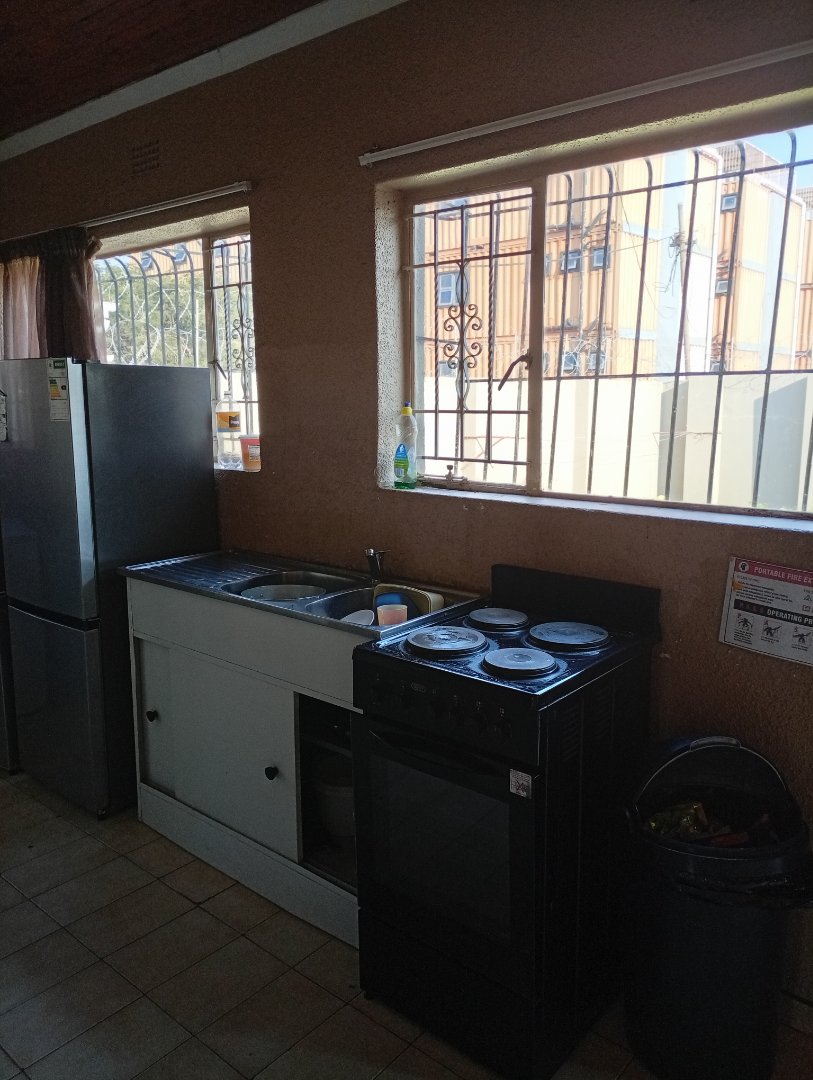 9 Bedroom Property for Sale in Brixton Gauteng