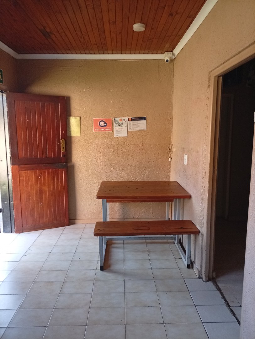 9 Bedroom Property for Sale in Brixton Gauteng