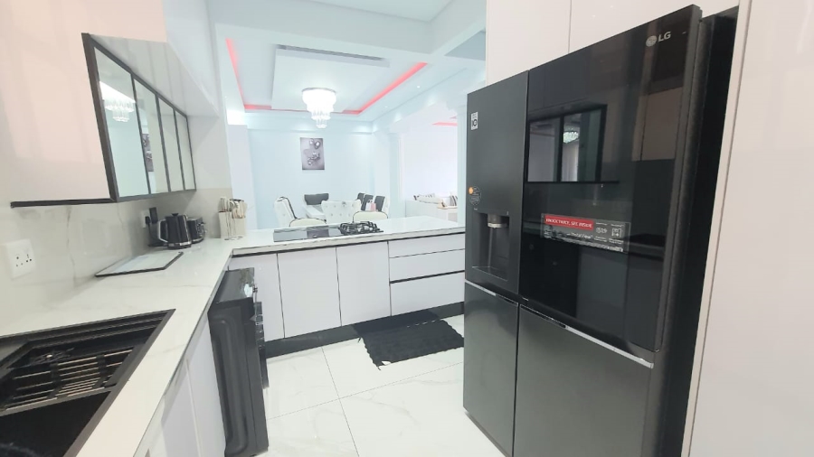 3 Bedroom Property for Sale in Illovo Gauteng