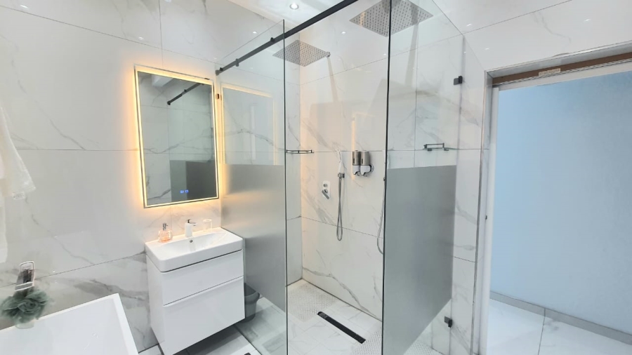 3 Bedroom Property for Sale in Illovo Gauteng