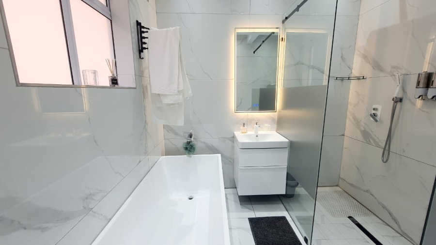 3 Bedroom Property for Sale in Illovo Gauteng