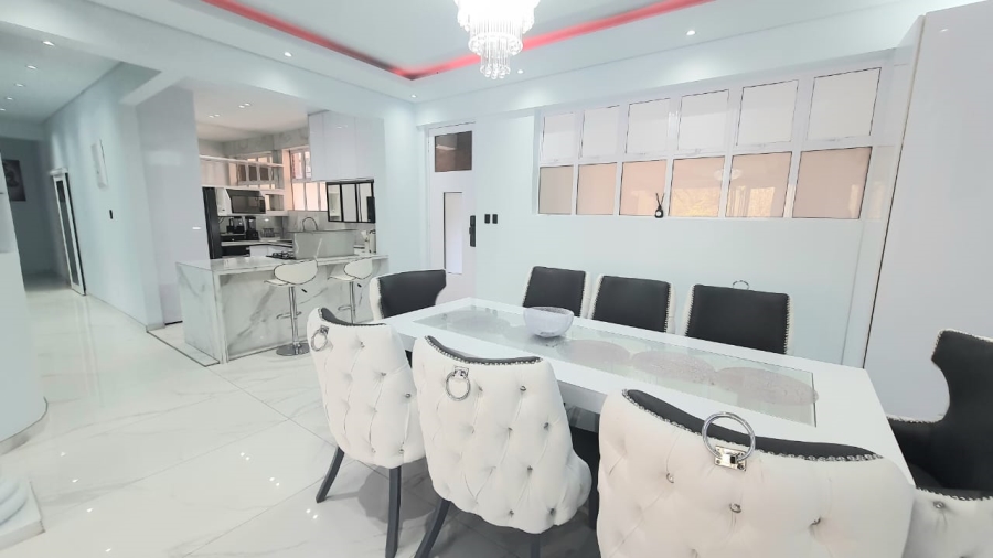 3 Bedroom Property for Sale in Illovo Gauteng