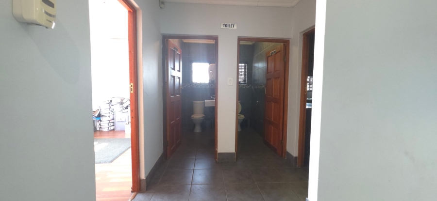  Bedroom Property for Sale in New Redruth Gauteng