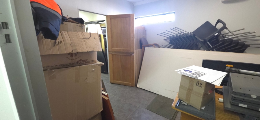  Bedroom Property for Sale in New Redruth Gauteng