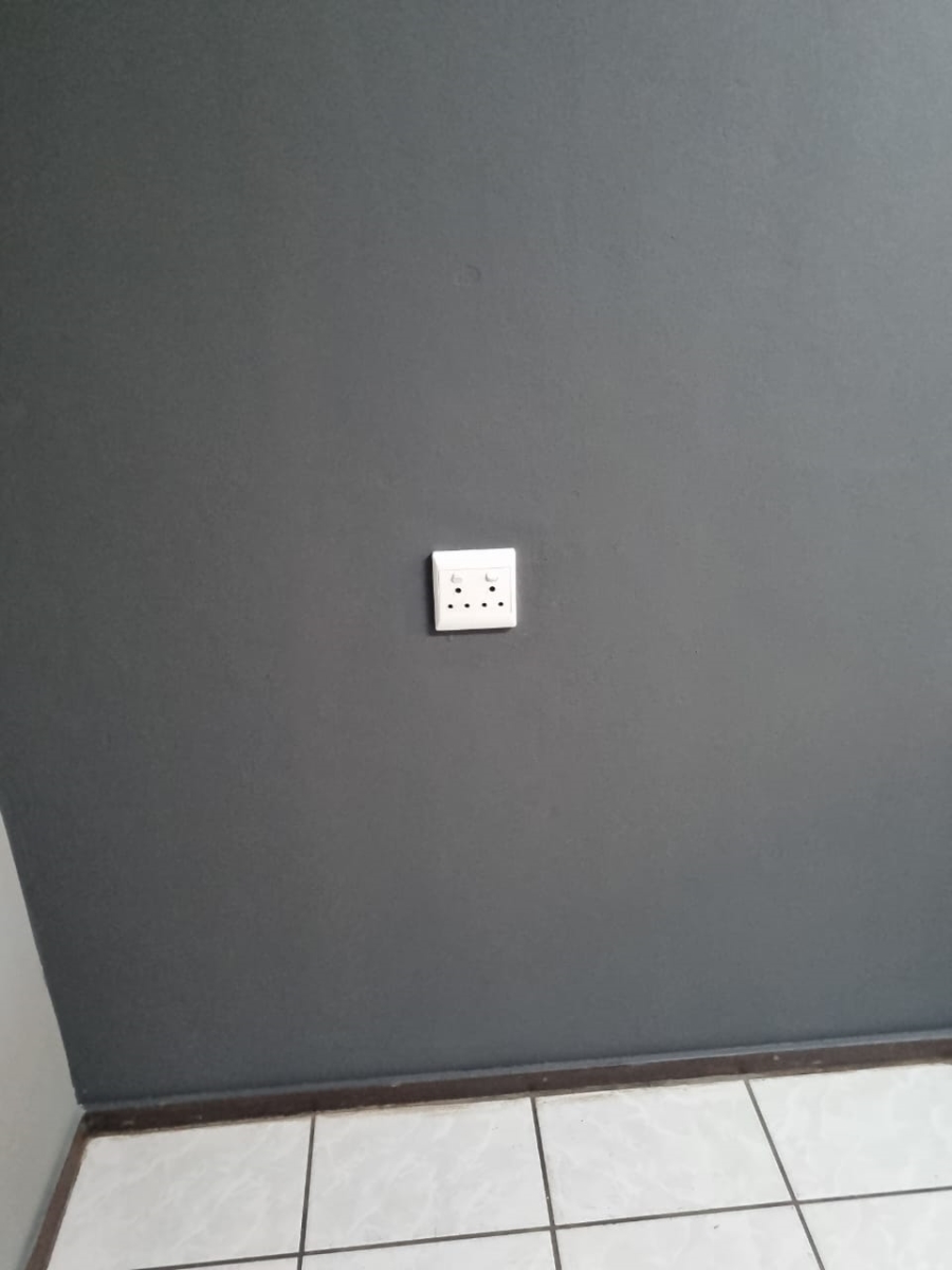 2 Bedroom Property for Sale in Vanderbijlpark SW 5 Gauteng