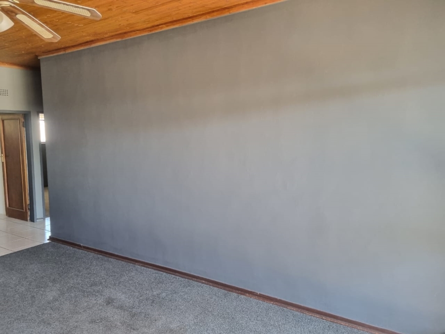 2 Bedroom Property for Sale in Vanderbijlpark SW 5 Gauteng