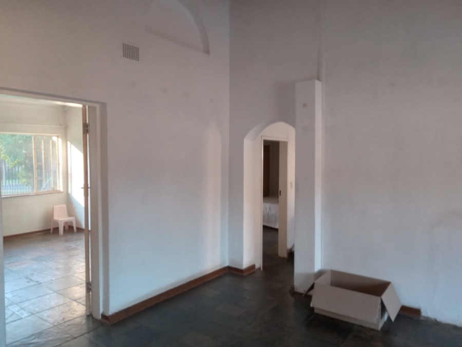 5 Bedroom Property for Sale in Waverley Gauteng
