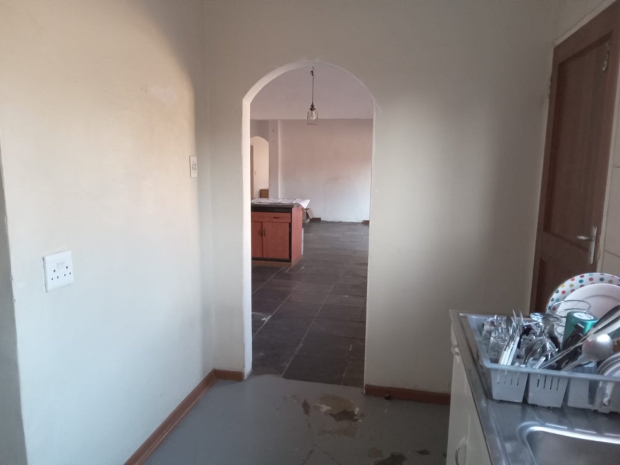5 Bedroom Property for Sale in Waverley Gauteng