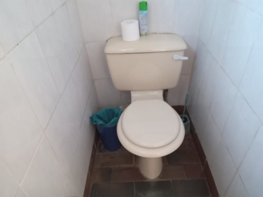 5 Bedroom Property for Sale in Waverley Gauteng