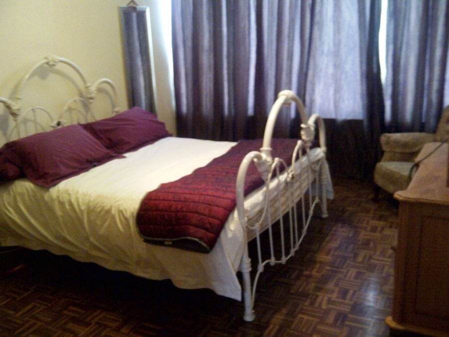 To Let 1 Bedroom Property for Rent in Groenkloof Gauteng