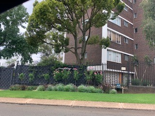 To Let 1 Bedroom Property for Rent in Groenkloof Gauteng