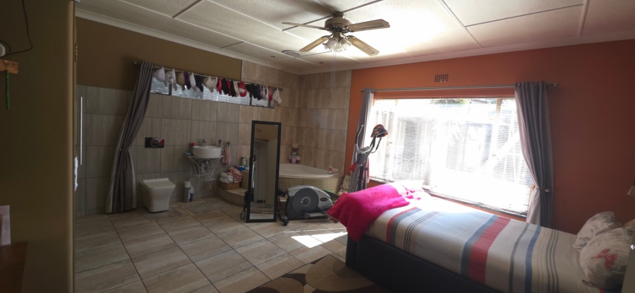 4 Bedroom Property for Sale in Florentia Gauteng