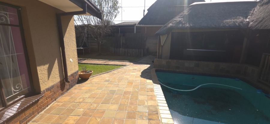 4 Bedroom Property for Sale in Florentia Gauteng