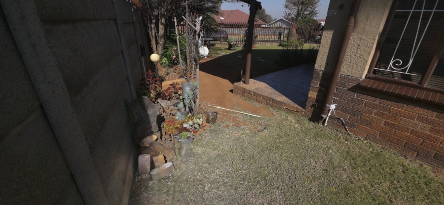 4 Bedroom Property for Sale in Florentia Gauteng
