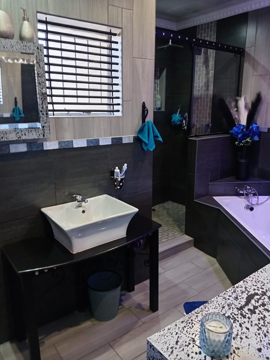 3 Bedroom Property for Sale in Vanderbijlpark CE 3 Gauteng