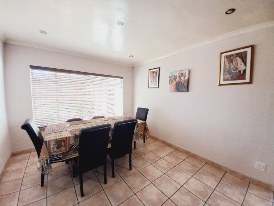 4 Bedroom Property for Sale in Sunnyridge Gauteng