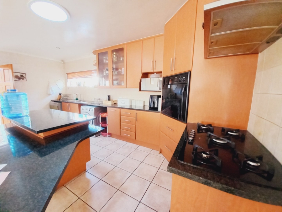 4 Bedroom Property for Sale in Sunnyridge Gauteng