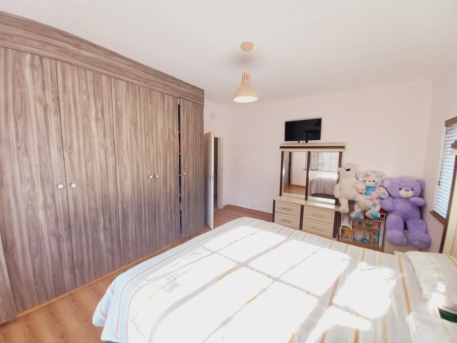 4 Bedroom Property for Sale in Sunnyridge Gauteng