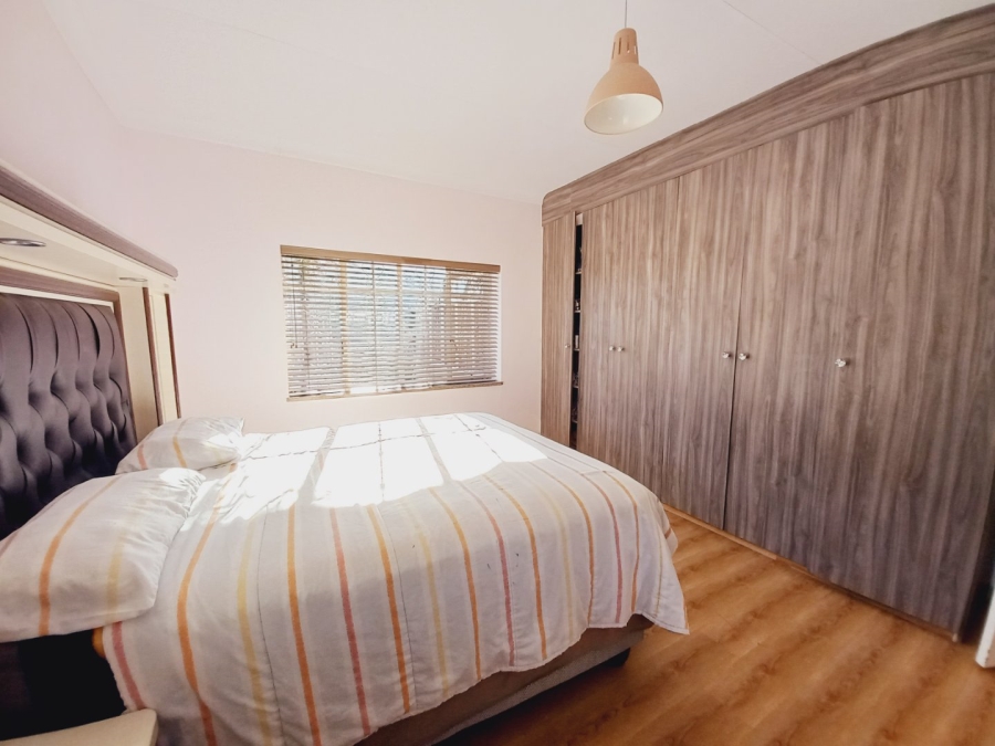 4 Bedroom Property for Sale in Sunnyridge Gauteng