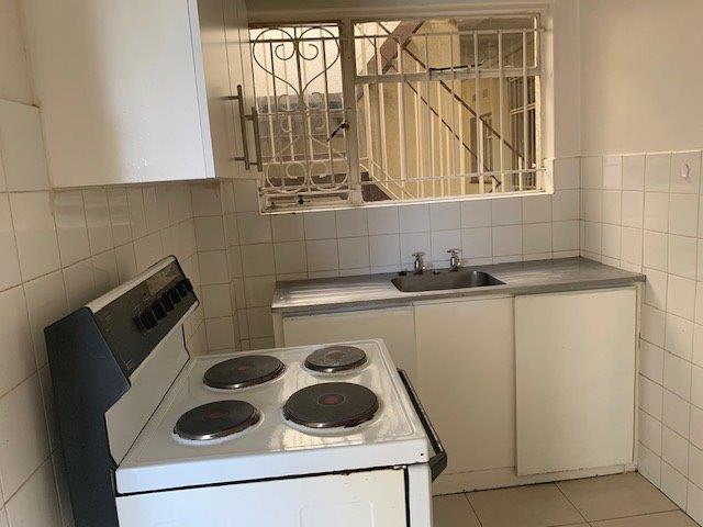 To Let 1 Bedroom Property for Rent in Gillview Gauteng