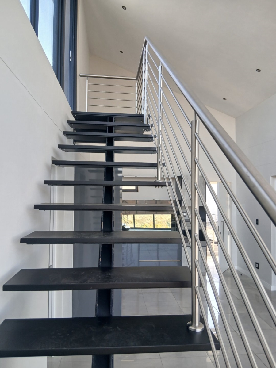 To Let 2 Bedroom Property for Rent in Rosebank Gauteng