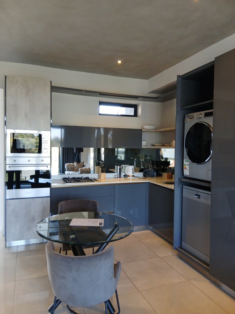 To Let 2 Bedroom Property for Rent in Rosebank Gauteng