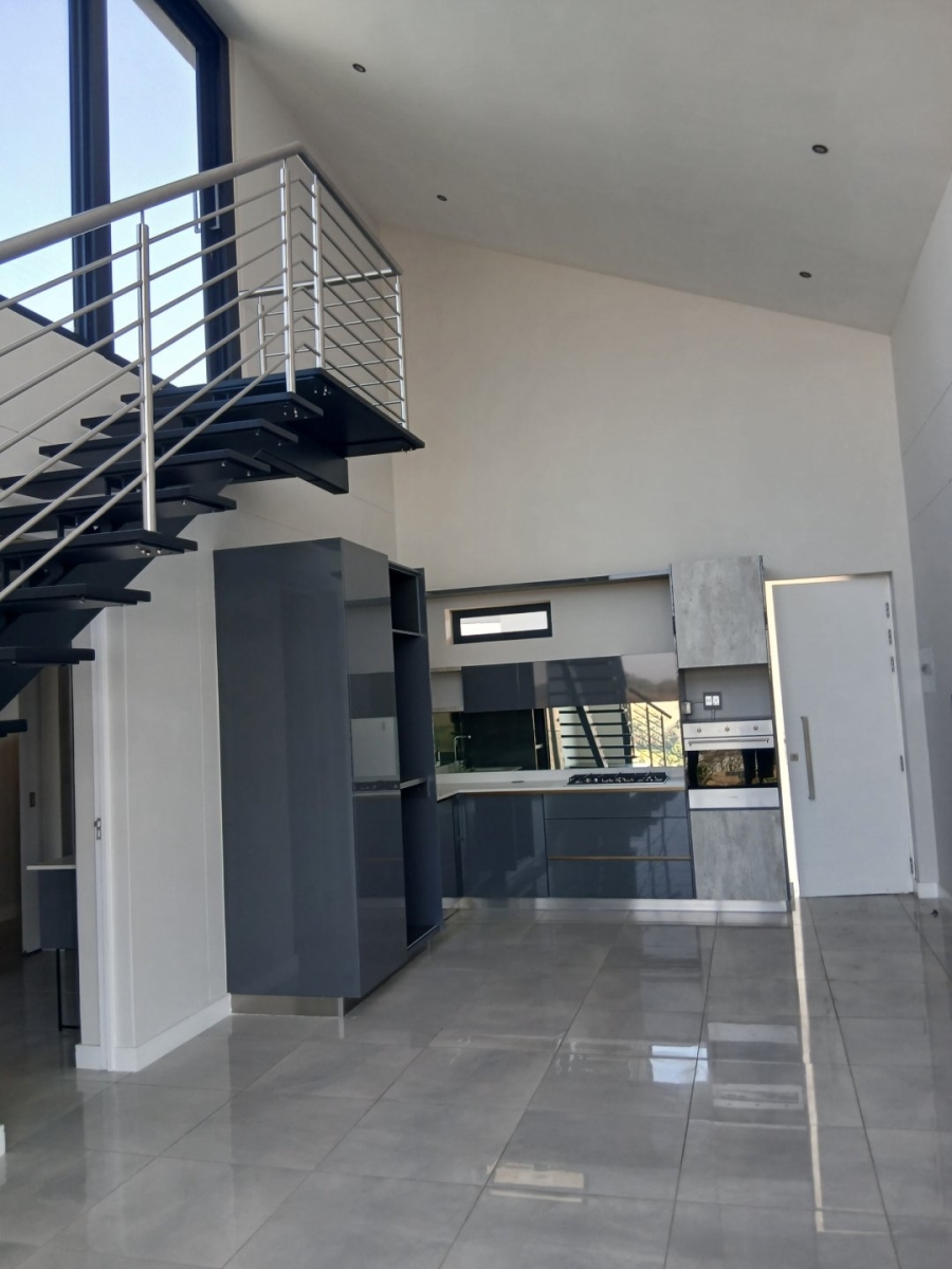 To Let 2 Bedroom Property for Rent in Rosebank Gauteng