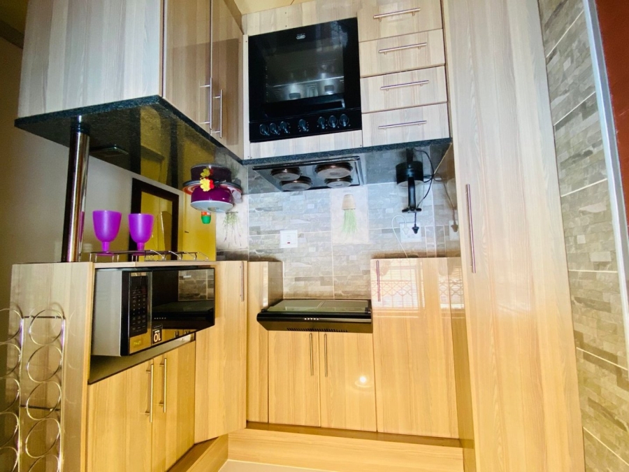 3 Bedroom Property for Sale in Clayville Industria Gauteng