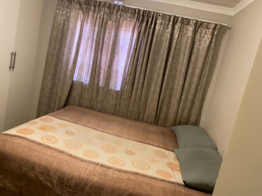 3 Bedroom Property for Sale in Clayville Industria Gauteng