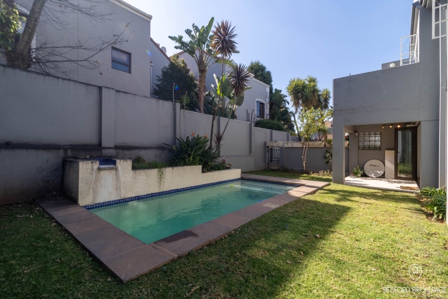 2 Bedroom Property for Sale in Melrose North Gauteng